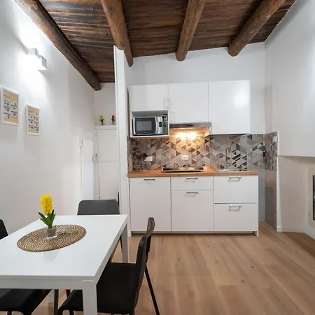 Angolo Bellini By Dimorra *