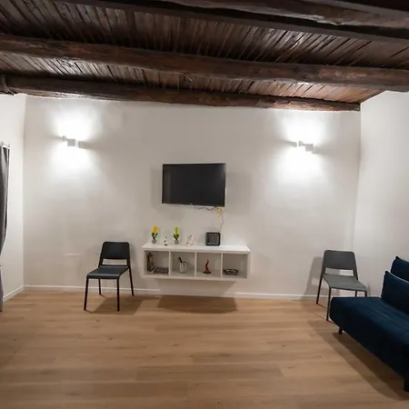 Angolo Bellini By Dimorra *